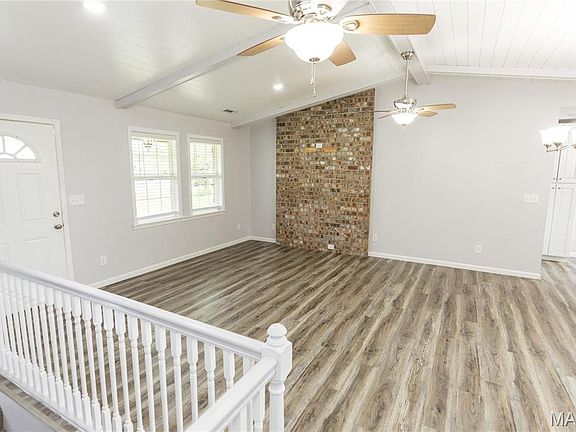 5th image of 306 Bass St