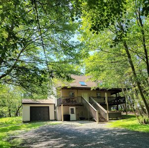 3312 Black Cherry Ct, Long Pond, PA, 18334