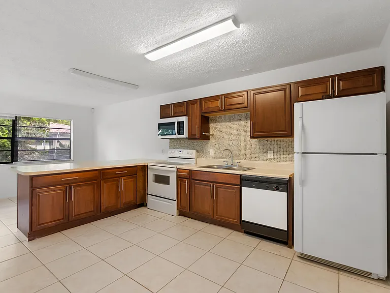 4108 NW 79th Ave #1 — Photo 9