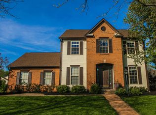 162 Locust Curve Dr, Delaware, OH