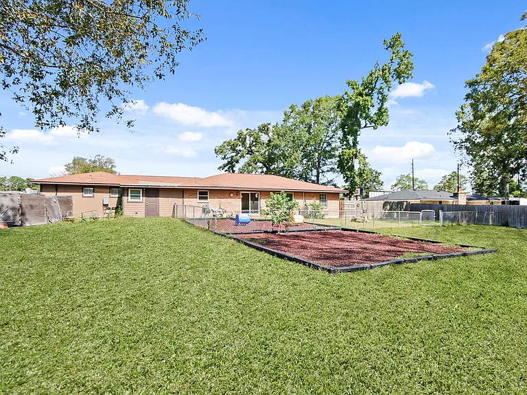 5302 Treaschwig Rd — Photo 7