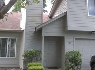 29 Maplecrest Dr, Charleston, SC 29412