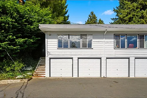 2102 NW Kelly Dr Photo 1