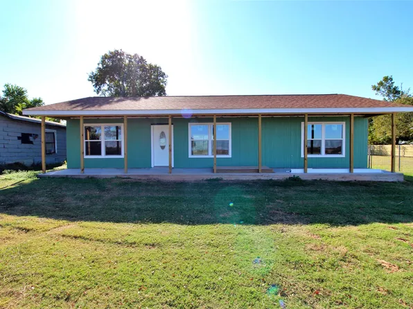 710 E Burleson Ave, Mart, TX 76664