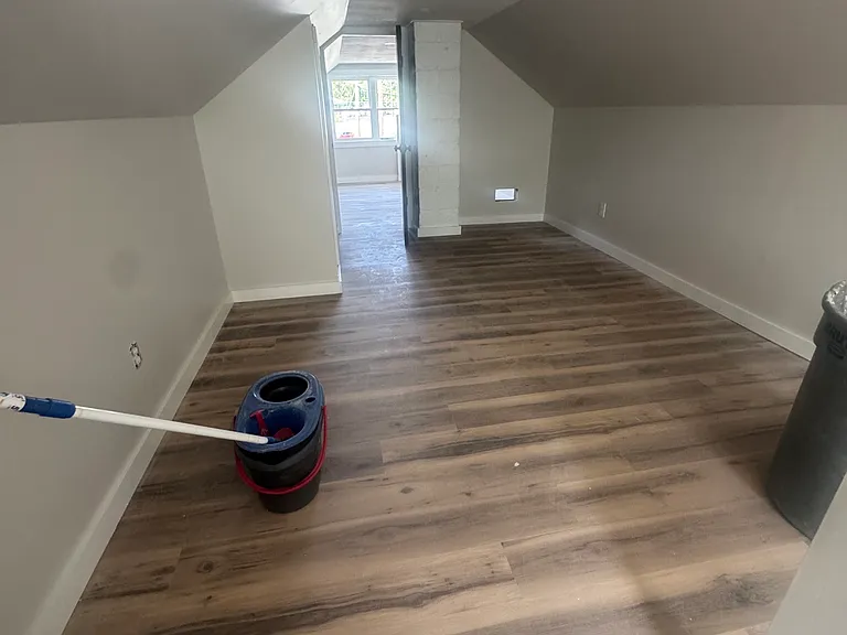 202 Melrose Dr — Photo 9