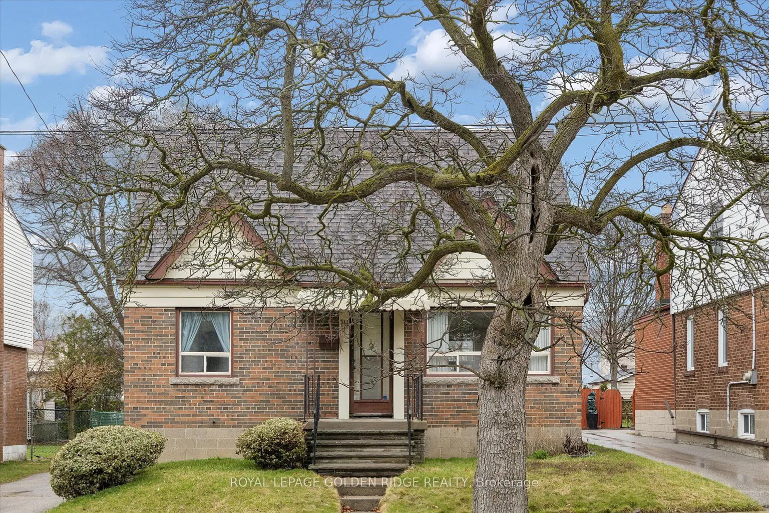 10 Eastgate Cres photo 1