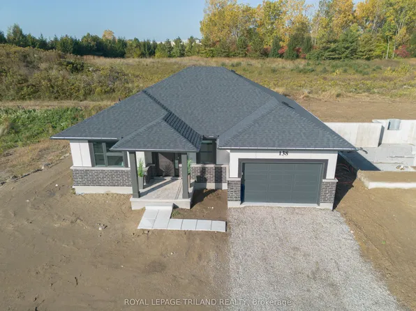 138 Benjamin Pkwy, Saint Thomas, ON N5R 0L6