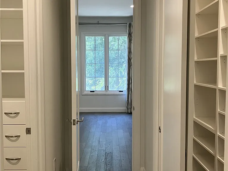 378 W Green St #131 — Photo 15