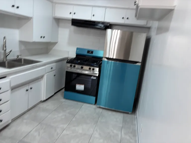 1411 N Curson Ave #2 — Photo 3