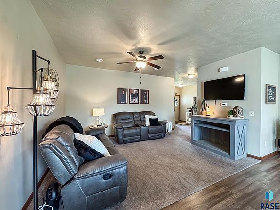 5th image of 4409 W Townsley Pl