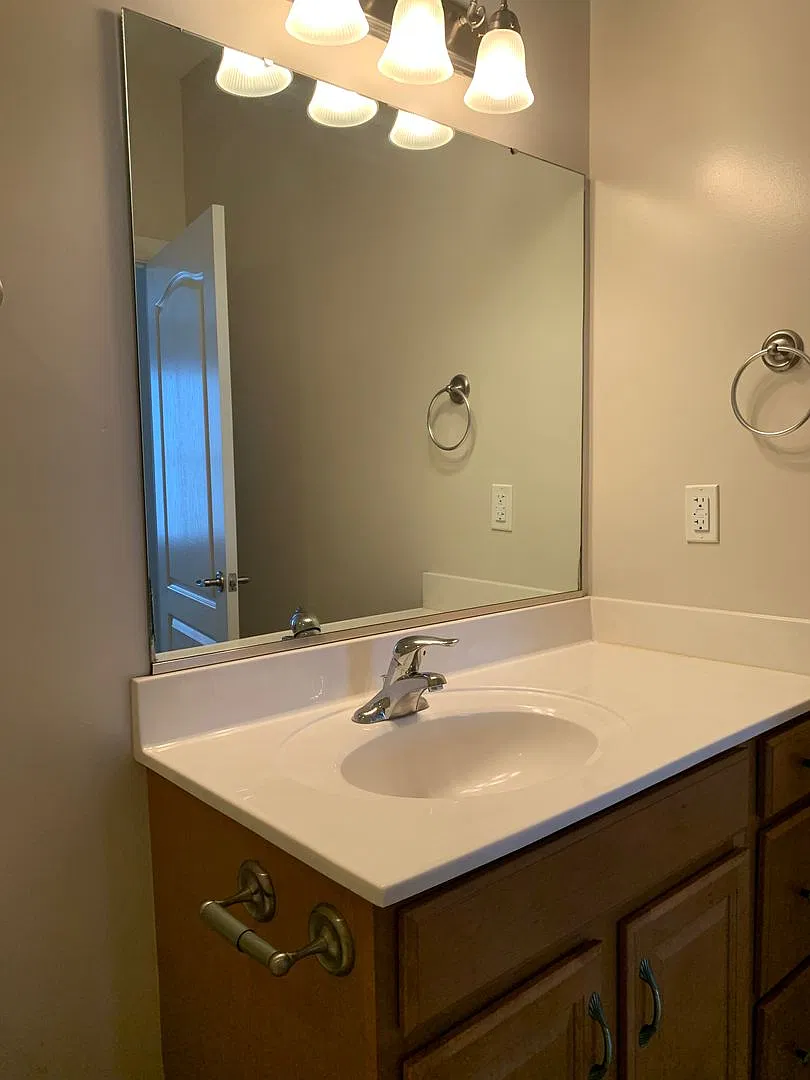 2 Bedroom 2 Bath Townhouse — Photo 2