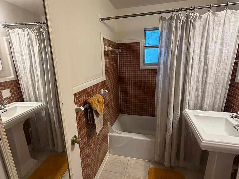 2901 NW 14th St #11 — Photo 16
