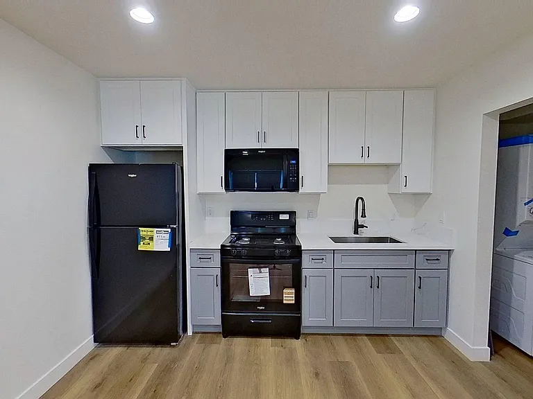 829 N Garfield St — Photo 23