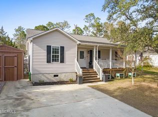 549 Edgewood Rd, Southport, NC 28461