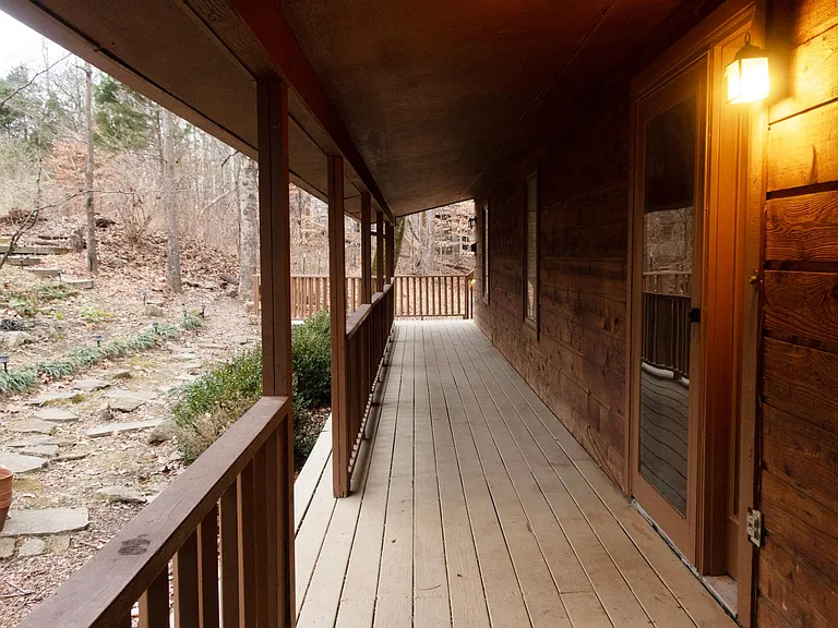 219 Merrylog Ln — Photo 9