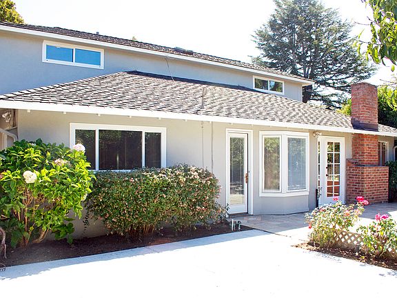 3rd image of 588 Jackson Dr