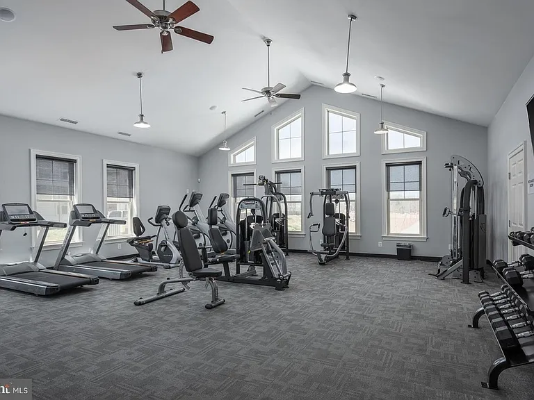 7313 Taylors Hill Ln — Photo 35