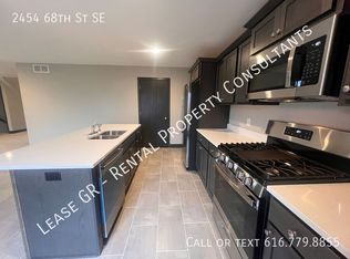 2454 68th St SE, Caledonia, MI 49316