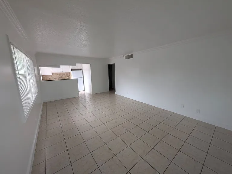 817 Lighthouse Dr #B — Photo 16