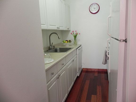 5th image of 130-168 Water St #11A