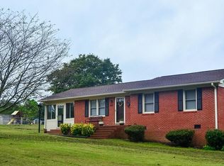 199 Foxfire Dr, Gaffney, SC 29340
