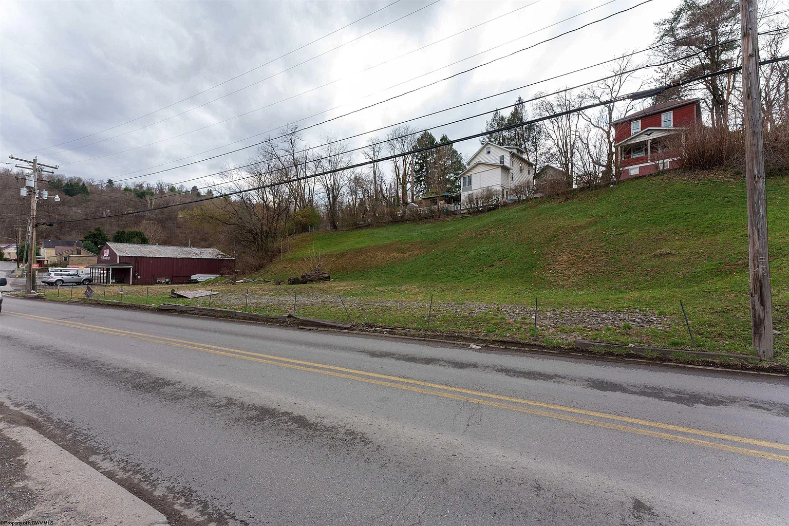 332 E Brockway Ave photo 1