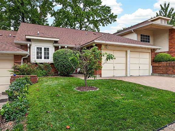 3rd image of 12950 Autumn View Dr
