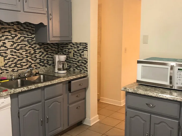 10801 Dorton Dr — Photo 32