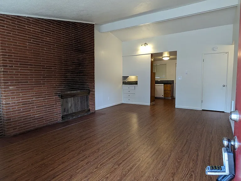 West Slope Apartments — Photo 89