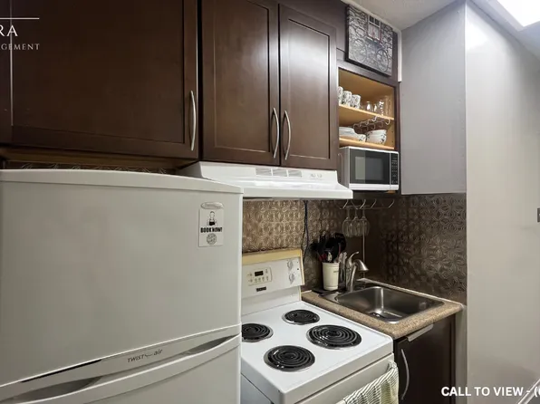 50 Nelson St W, Brampton, ON