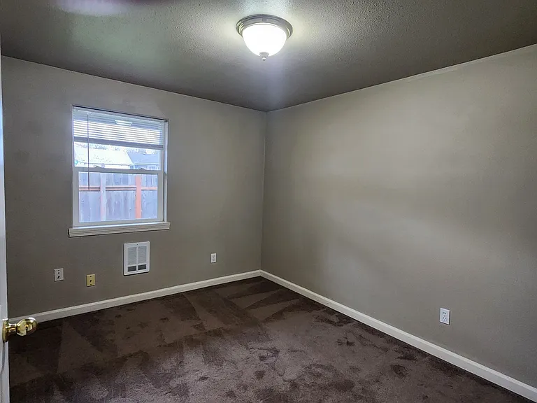 204 N Harrison St — Photo 7