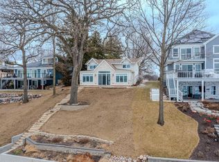 1590 Lake Holiday Dr, Sandwich, IL 60548