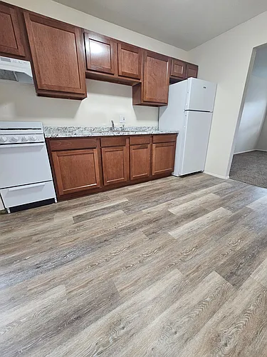 Woodley Court Apartments Photo 1