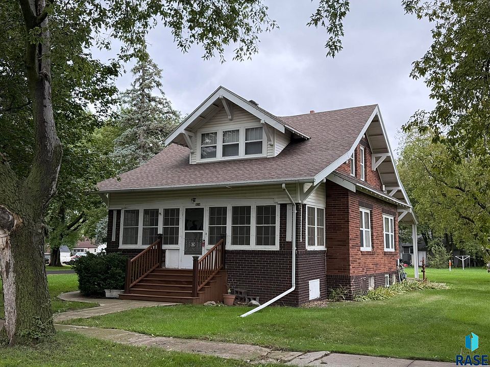 1st image of 904 S Cherry St
