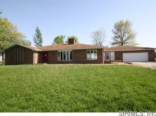 20059 Staunton Rd, Staunton, IL 62088