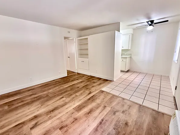 (undisclosed Address), Van Nuys, CA 91405