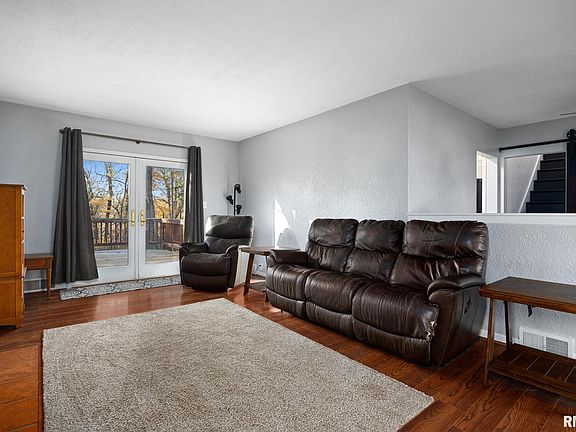 5th image of 309 Timber Ln