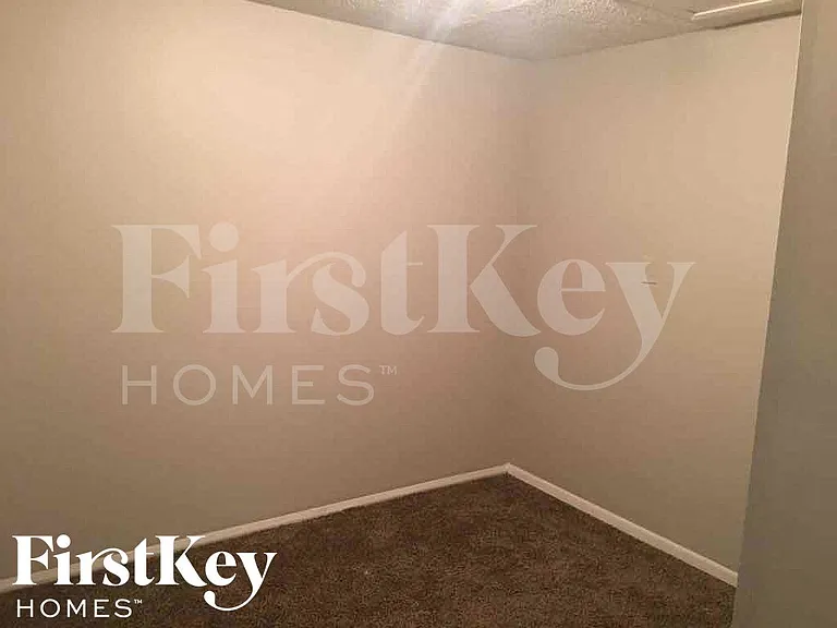5749 Jardin Pl — Photo 7
