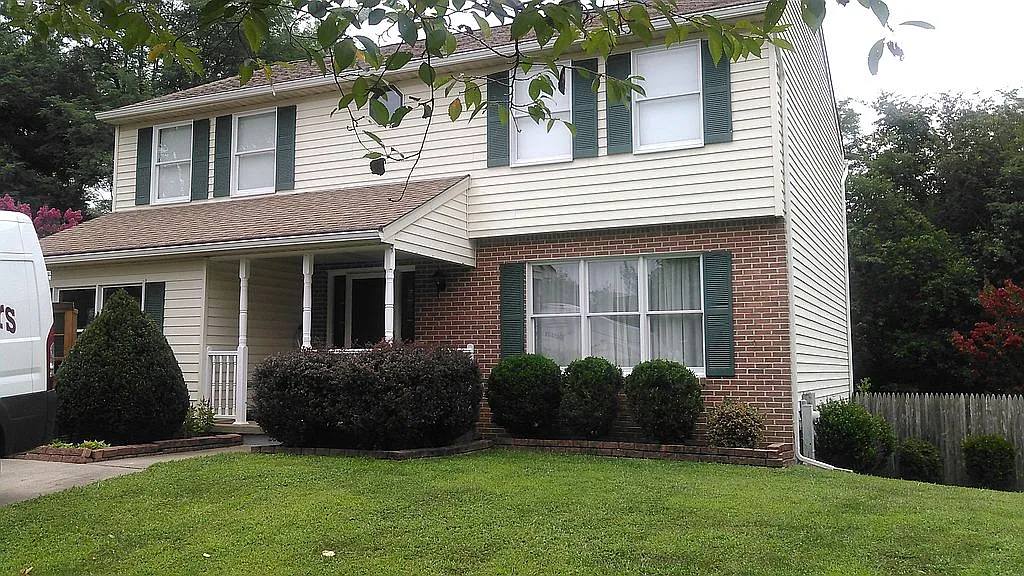 607 Roxburch Ter photo 1
