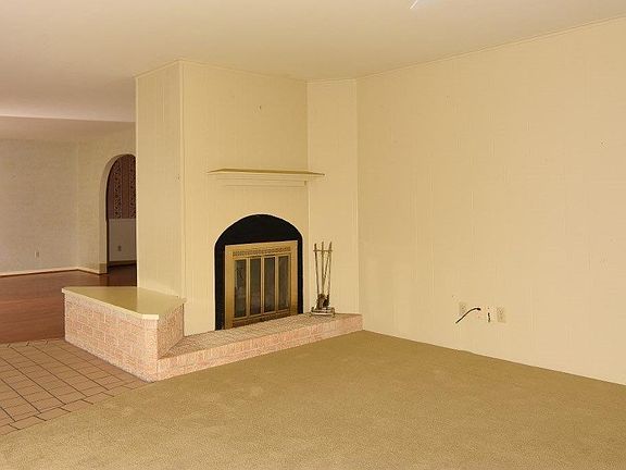 4th image of 15271 Tulsa Dr