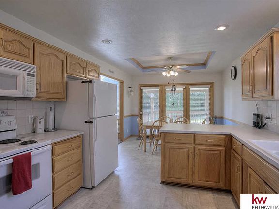 3rd image of 5015 N 134th St