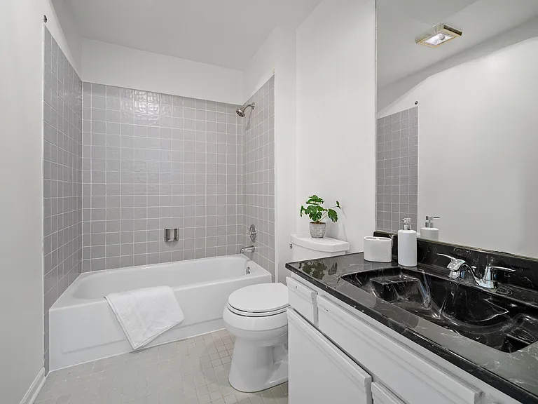 720 Caliente Ct #720 — Photo 12