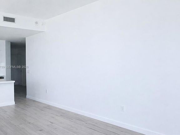 5th image of 480 NE 31st St Unit 3301