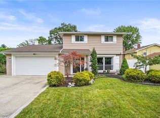 5875 Gareau Dr, North Olmsted, OH