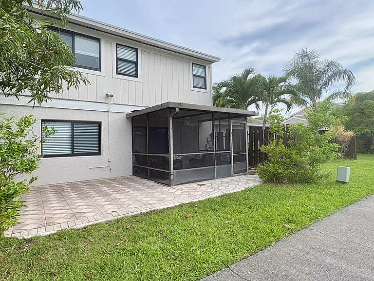 5325 Tennis Ln — Photo 23