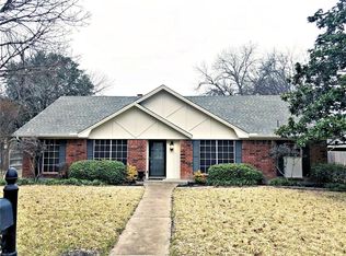 1621 Victoria Dr, Denton, TX 76209