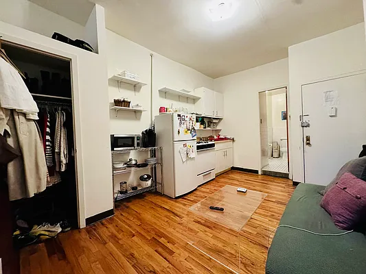 Rented by Metropolitan Property Group | media 19