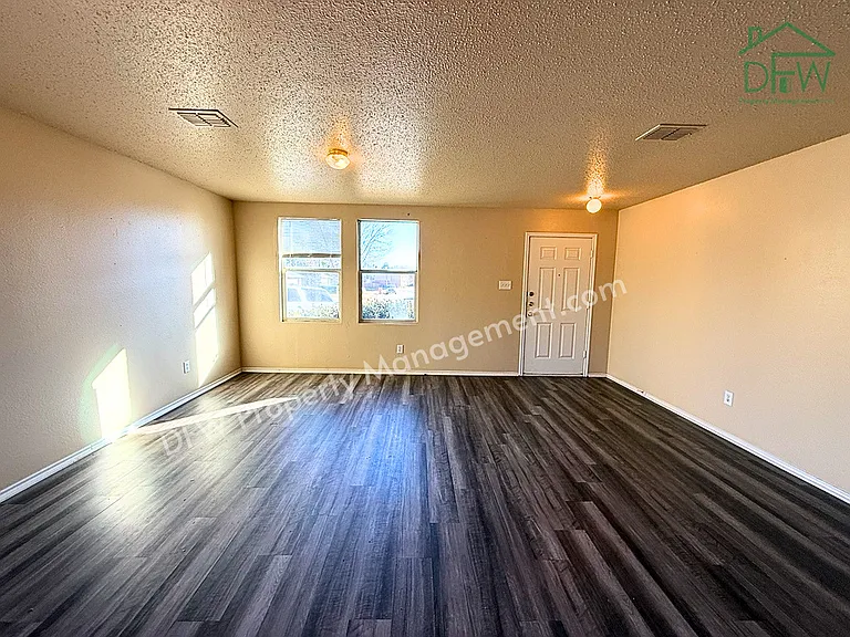 3625 Clydesdale Dr — Photo 8