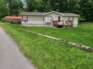 124 Phillips St, Sophia, WV 25921