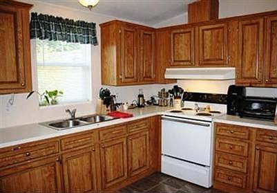 Updated kitchen, all appliances are staying.